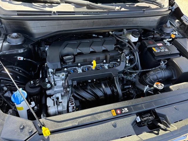 Used 2026 Hyundai Venue SEL FWD image 32