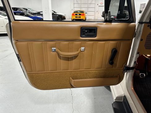 Used 1995 Jeep Wrangler Sahara AWD/4WD image 11