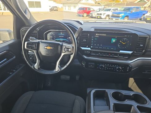 Certified 2025 Chevrolet Silverado 2500 LT w/ Convenience Package image 20