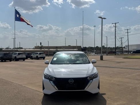 Certified 2024 Nissan Sentra S FWD image 5
