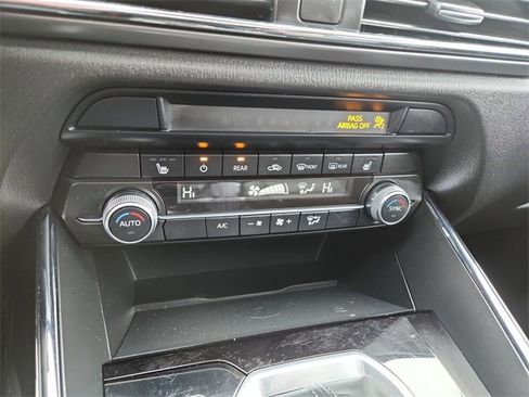 Used 2023 MAZDA CX-9 Touring image 17