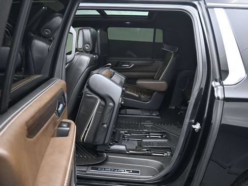 Used 2026 GMC Yukon XL Denali Ultimate AWD/4WD image 44