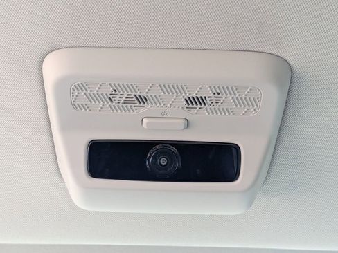 Used 2025 Kia Carnival SX image 23