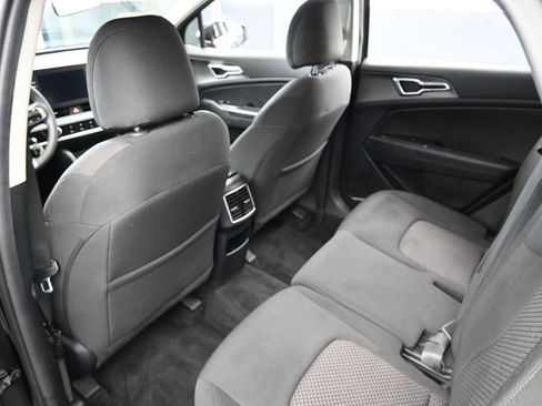 Used 2023 Kia Sportage LX image 33