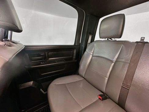Used 2022 RAM 2500 Tradesman w/ Chrome Appearance Group AWD/4WD image 12