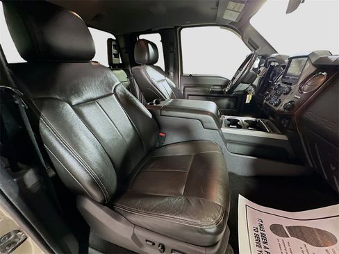 Used 2014 Ford F250 Lariat w/ Chrome Package image 26