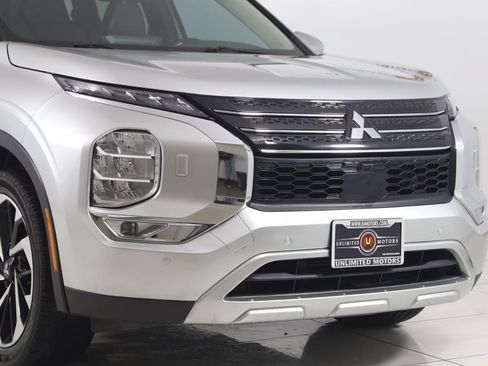 Used 2024 Mitsubishi Outlander SE AWD/4WD image 38