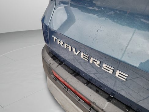 Used 2026 Chevrolet Traverse LT FWD image 30