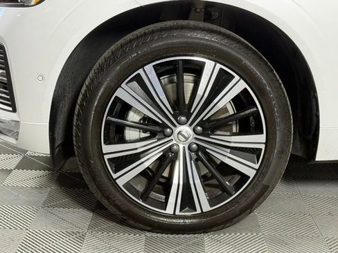 Used 2022 Volvo XC60 B6 Inscription w/ Advanced Package image 12