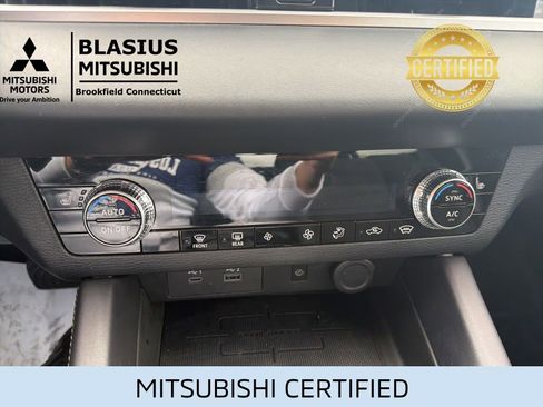 Used 2023 Mitsubishi Outlander 4WD Plug-In Hybrid image 26