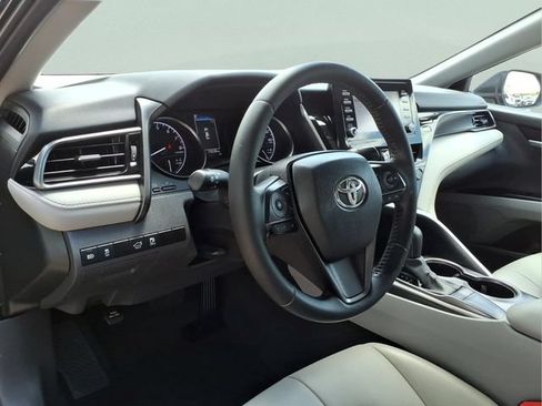 Used 2023 Toyota Camry SE FWD image 13