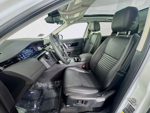 Used 2025 Land Rover Discovery Sport S image 10