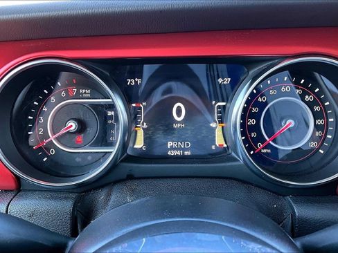 Used 2021 Jeep Wrangler Unlimited Rubicon AWD/4WD image 8