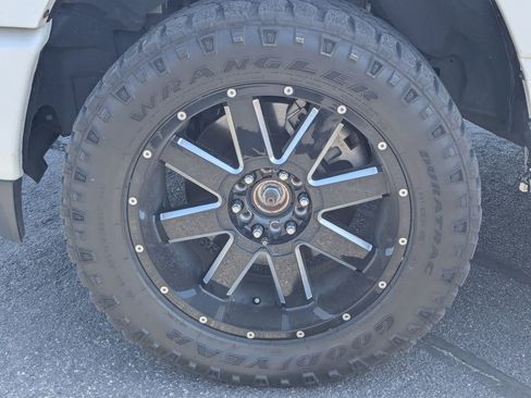 Used 2022 RAM 1500 Big Horn AWD/4WD image 14