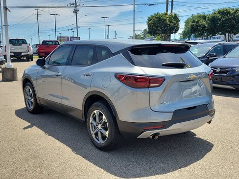 Used 2023 Chevrolet Blazer LT AWD/4WD image 3