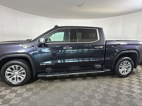 Used 2023 GMC Sierra 1500 Denali w/ Technology Package AWD/4WD image 6