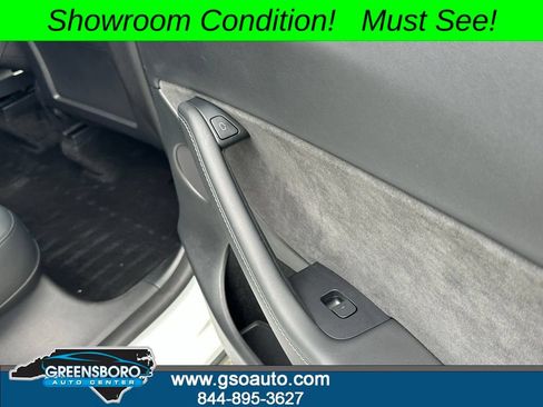 Used 2022 Tesla Model Y Performance AWD/4WD image 23