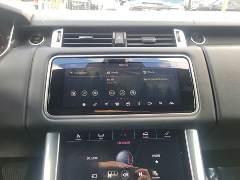 Used 2018 Land Rover Range Rover Sport SE AWD/4WD image 22
