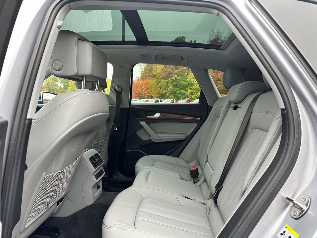 Used 2022 Audi Q5 2.0T Premium Plus w/ Premium Plus Package AWD/4WD image 21