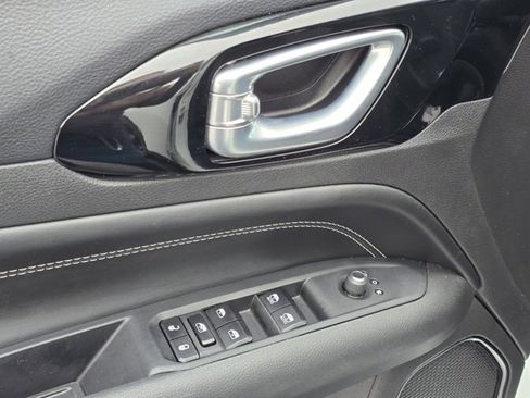 Used 2024 Jeep Compass Latitude w/ Convenience Group image 35