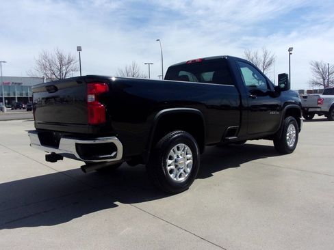 Used 2024 Chevrolet Silverado 2500 LT w/ Convenience Package AWD/4WD image 6