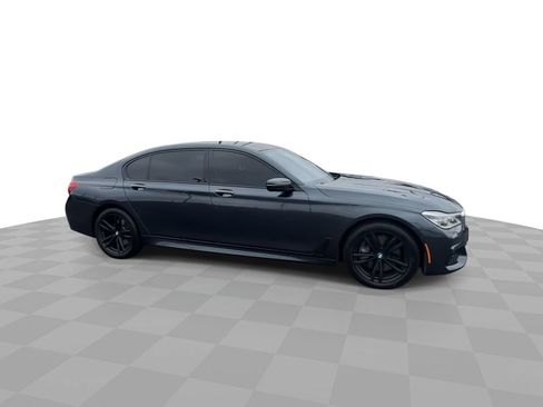 Used 2016 BMW 750i xDrive AWD/4WD image 9