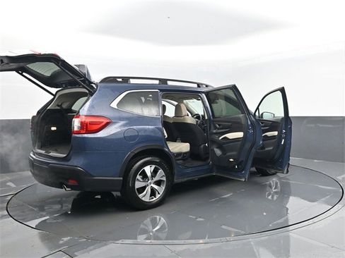 Used 2024 Subaru Ascent Premium w/ Convenience Package image 31