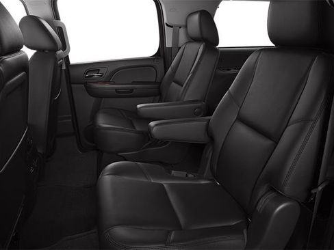 Used 2014 Chevrolet Suburban LS image 14