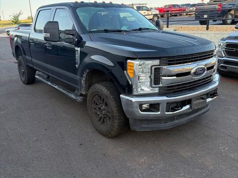 Used 2017 Ford F250 XLT w/ XLT Value Package AWD/4WD image 4