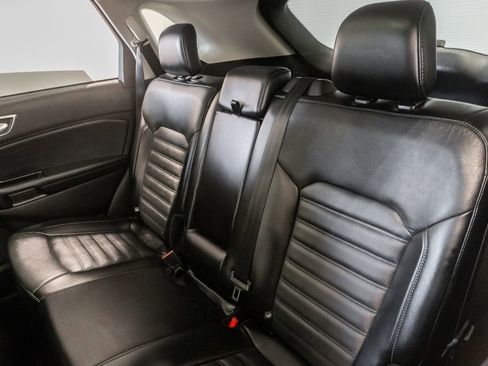 Used 2018 Ford Edge SEL w/ Equipment Group 201A AWD/4WD image 23