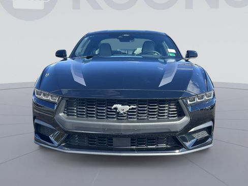 Used 2024 Ford Mustang Coupe image 11