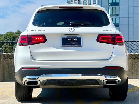 Certified 2022 Mercedes-Benz GLC 300 4MATIC image 6