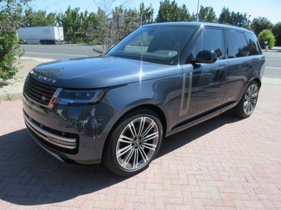 Used 2025 Land Rover Range Rover SE
