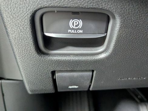 New 2025 Jeep Grand Cherokee Laredo X w/ Luxury Tech Group I image 16