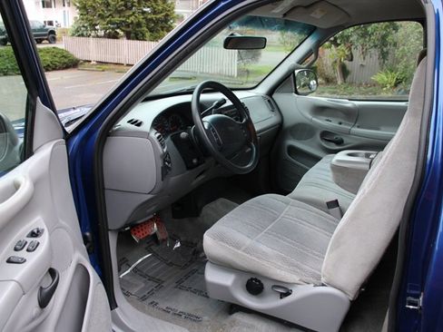 Used 1998 Ford F150 Lariat image 5