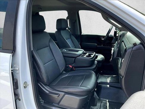 Used 2022 GMC Sierra 3500 Pro AWD/4WD image 9