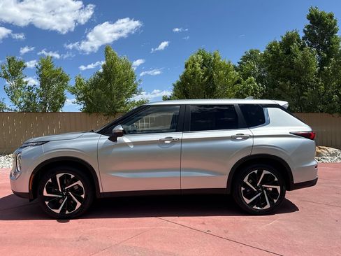 Used 2024 Mitsubishi Outlander SE AWD/4WD image 5