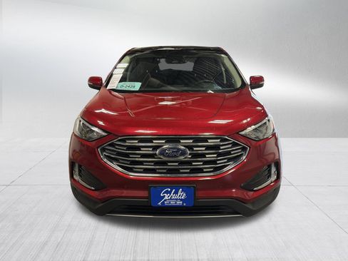 Used 2022 Ford Edge Titanium w/ Class II Trailer Tow Package AWD/4WD image 2