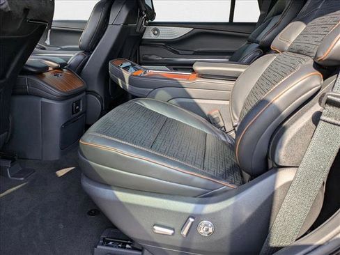 New 2025 Lincoln Navigator Black Label image 14