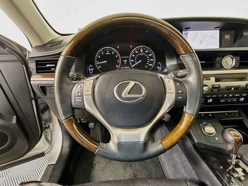 Used 2014 Lexus ES 350 w/ Luxury Package FWD image 11