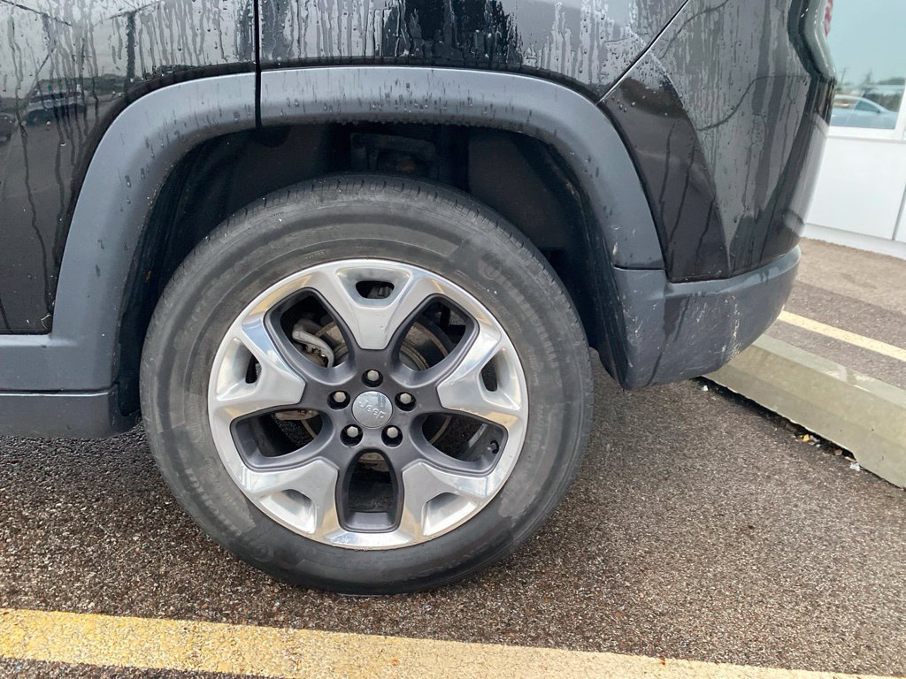 Used 2019 Jeep Compass Limited w/ Safety & Security Group AWD/4WD image 14