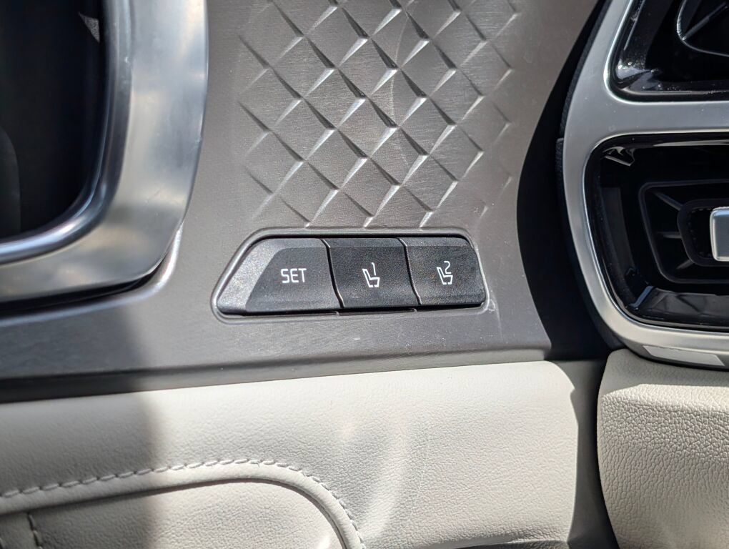 Used 2023 Kia Sorento SX Prestige AWD/4WD image 23