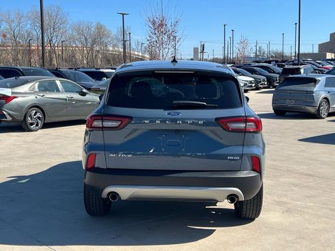 Used 2025 Ford Escape Active image 11