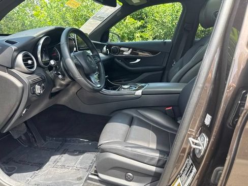 Used 2018 Mercedes-Benz GLC 300 4MATIC image 11