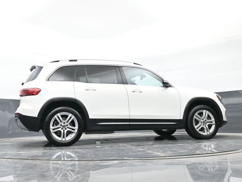 Used 2020 Mercedes-Benz GLB 250 image 42