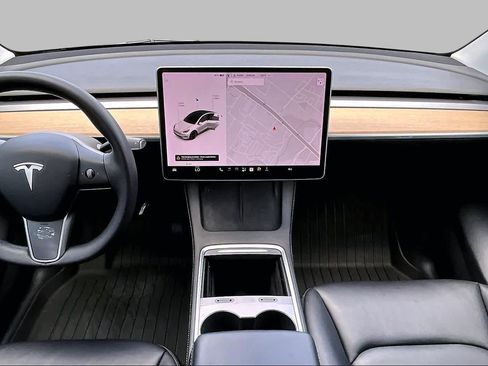 Used 2021 Tesla Model Y Long Range AWD/4WD image 14