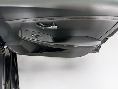 Used 2025 Nissan Sentra SV image 29