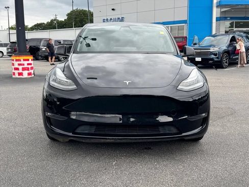 Used 2021 Tesla Model Y Long Range AWD/4WD image 8