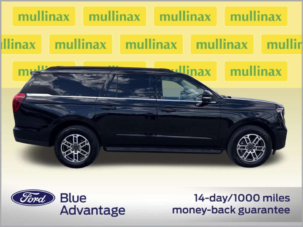 Used 2025 Ford Expedition Max Active RWD image 2