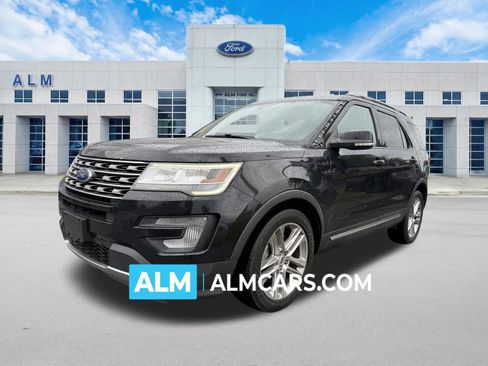 Used 2017 Ford Explorer XLT w/ Equipment Group 201A FWD image 1
